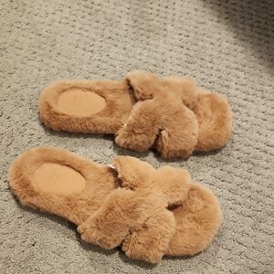 A New Day Women's Sage Tan Beige Super Soft Slide Slippers Size 7